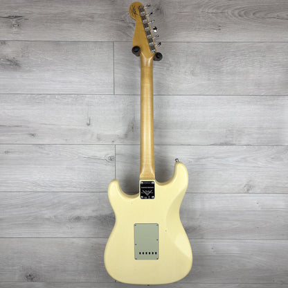 FENDER Custom Shop Limited Edition '65 Stratocaster Journeyman Relic, Aged Vintage White