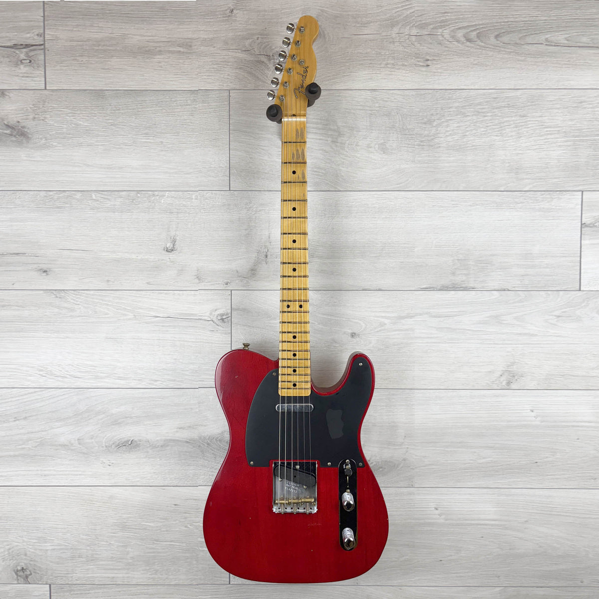 FENDER Custom Shop 1951 Nocaster Journeyman Relic, 1-Piece Rift Sawn Maple Neck, Aged Crimson Transparent