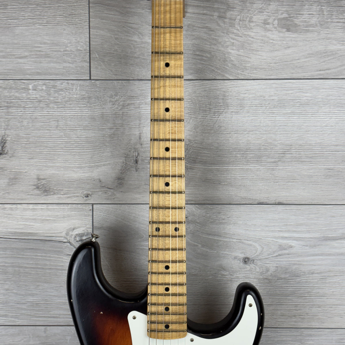 FENDER Custom Shop Masterbuilt Kyle McMillin 1958 Ash Stratocaster Journeyman Relic, 1-Piece 2A Quartersawn Maple Neck, Faded Aged Chocolate 3-Color Sunburst