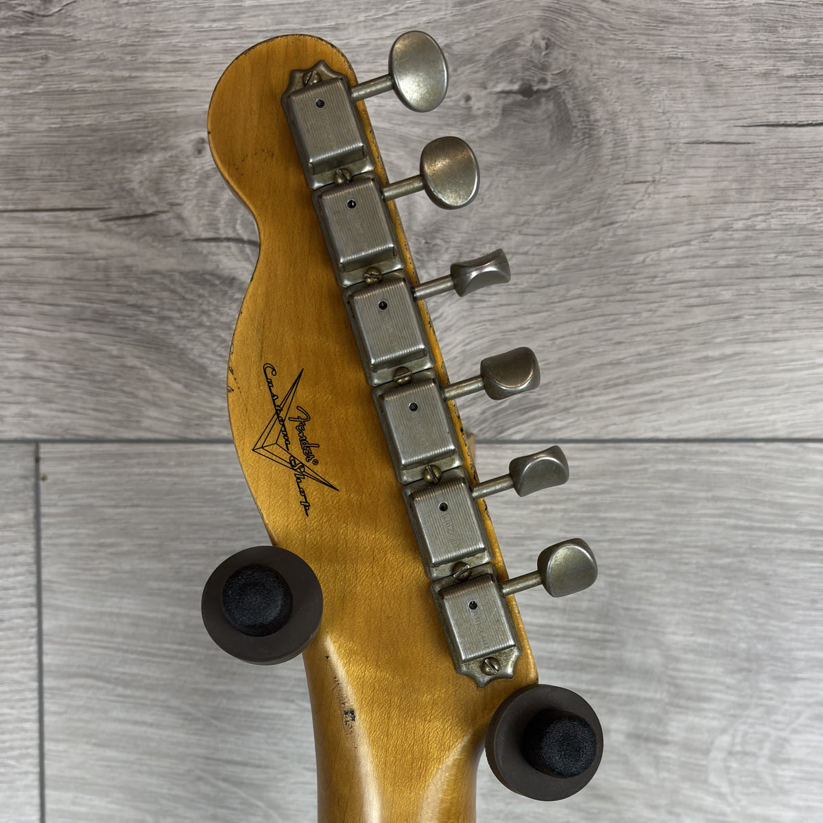 FENDER Custom Shop 1951 Nocaster Heavy Relic, 1-Piece Rift Sawn Maple Neck, Faded Aged Nocaster Blonde