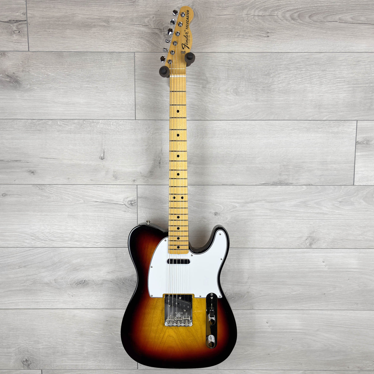 FENDER Custom Shop 1969 Telecaster NOS, Maple Fingerboard, Target 3-Color Sunburst
