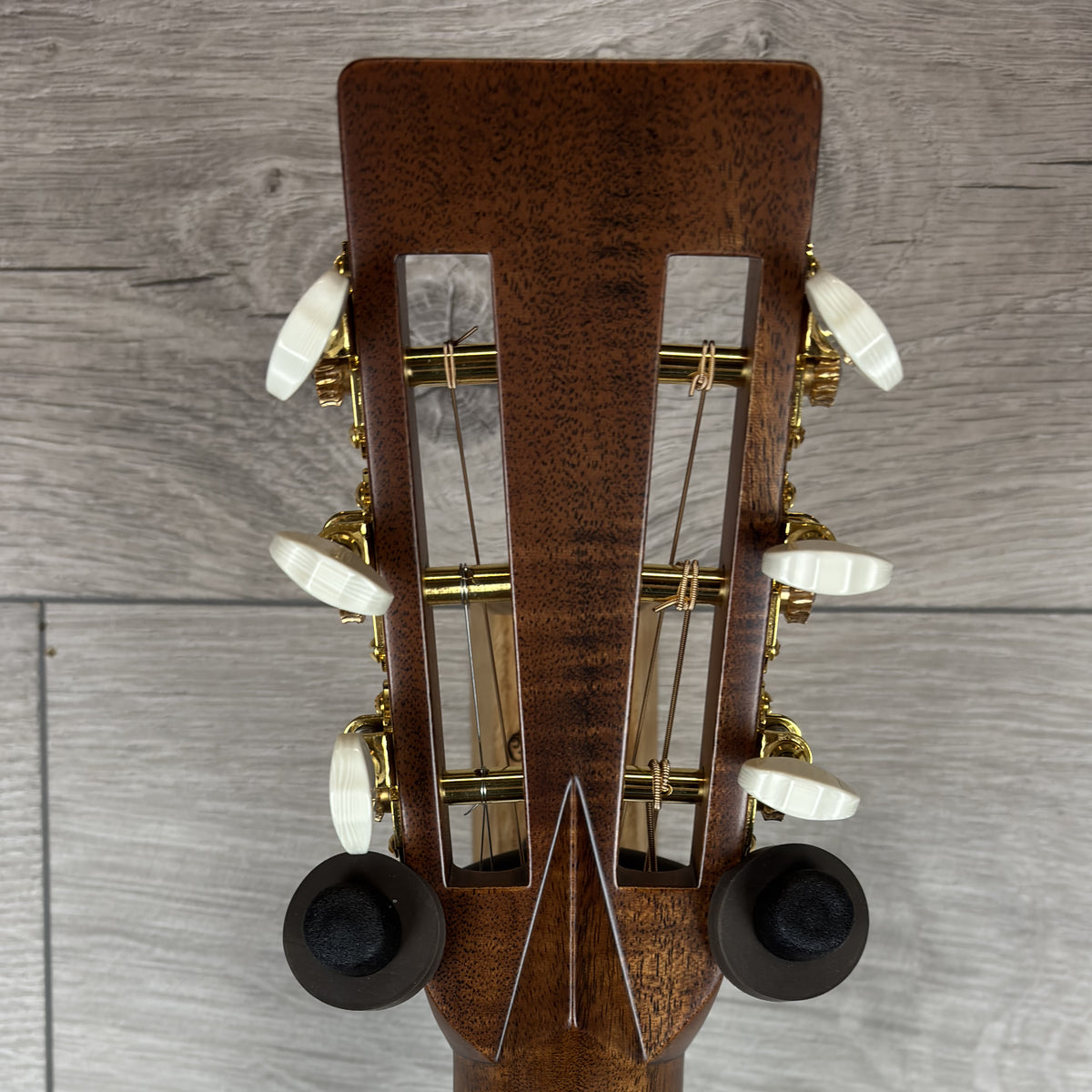 MARTIN Custom Artist 000-28 Shawn Mendes, Antique Toner