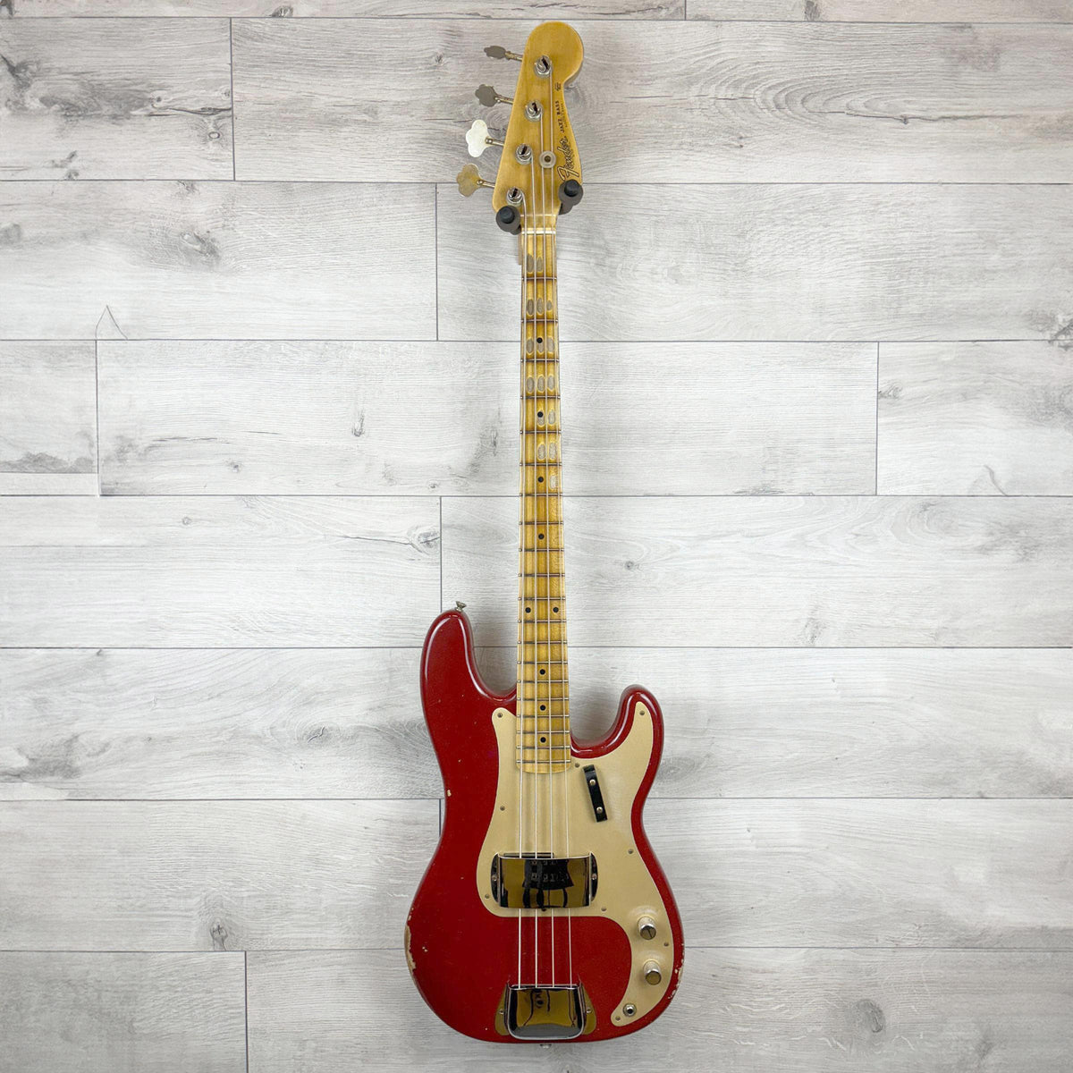 FENDER Custom Shop Limited Edition P-Jazz Bass Relic, 1-Piece Quartersawn Maple Neck Fingerboard, Aged Cimarron Red