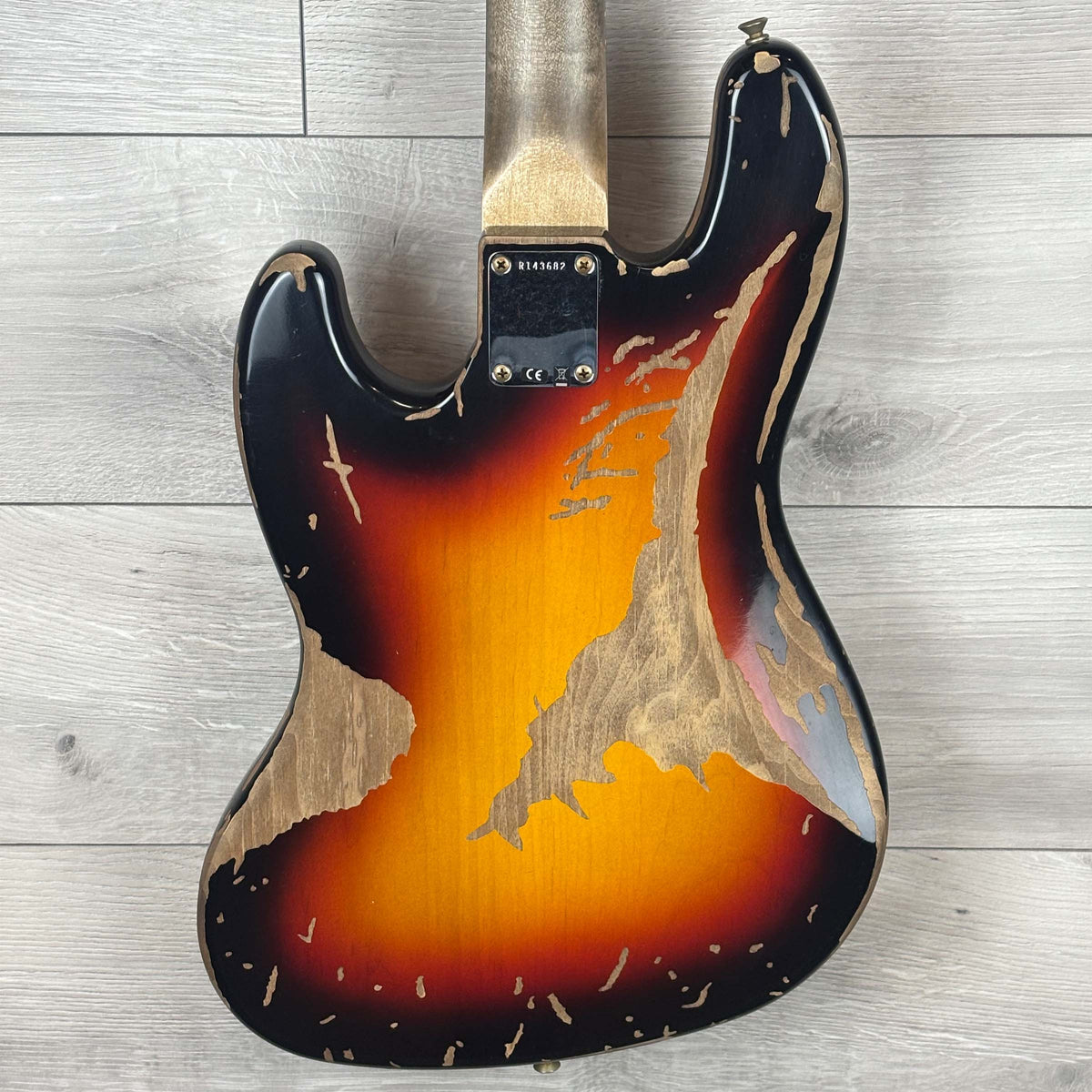 FENDER Custom Shop Jaco Pastorius Tribute Fretless Jazz Bass, Rosewood Fingerboard, 3-Color Sunburst