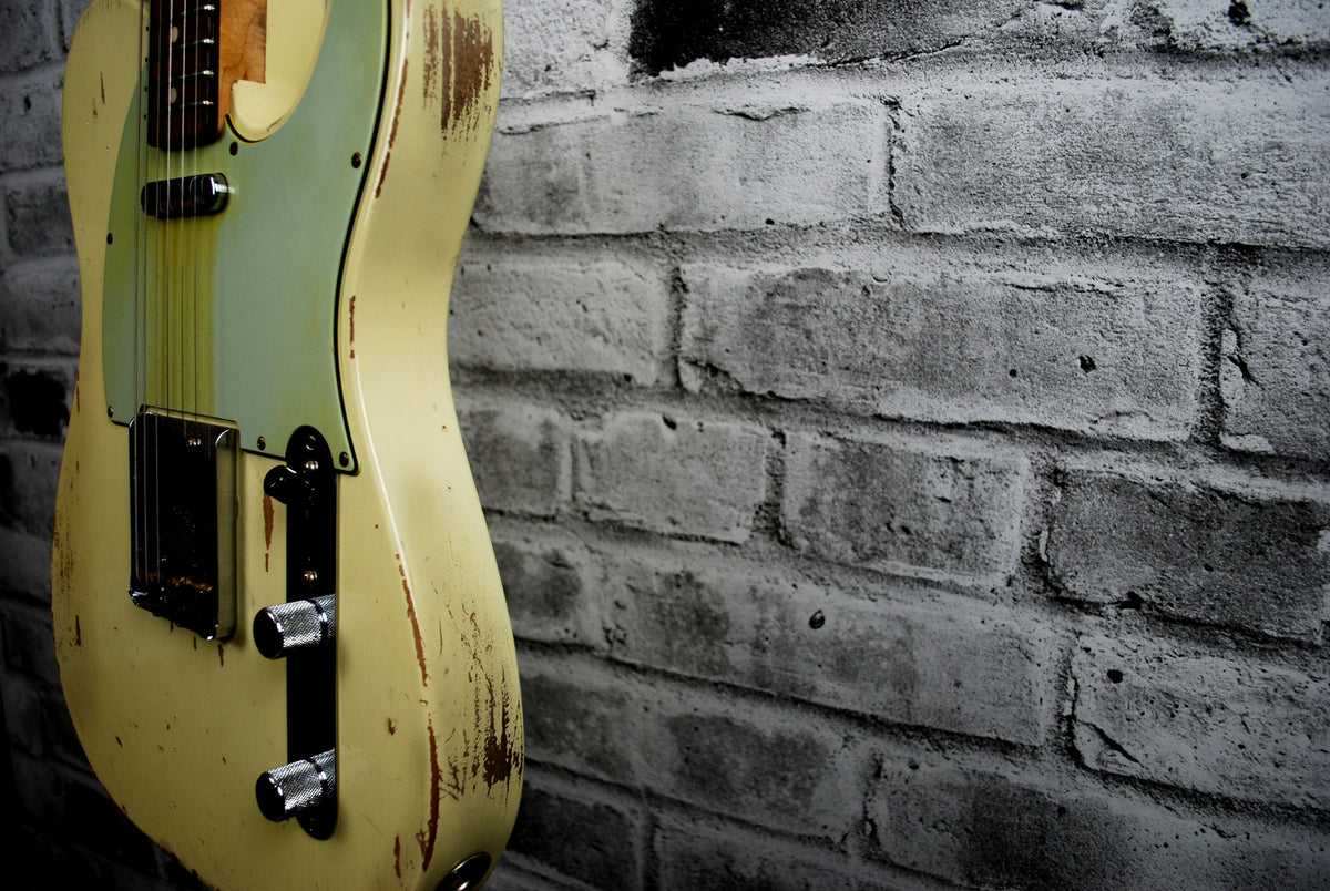 Fender Custom Shop Master Built  - Dennis Galuszka - 62 Telecaster Relic - Vintage White