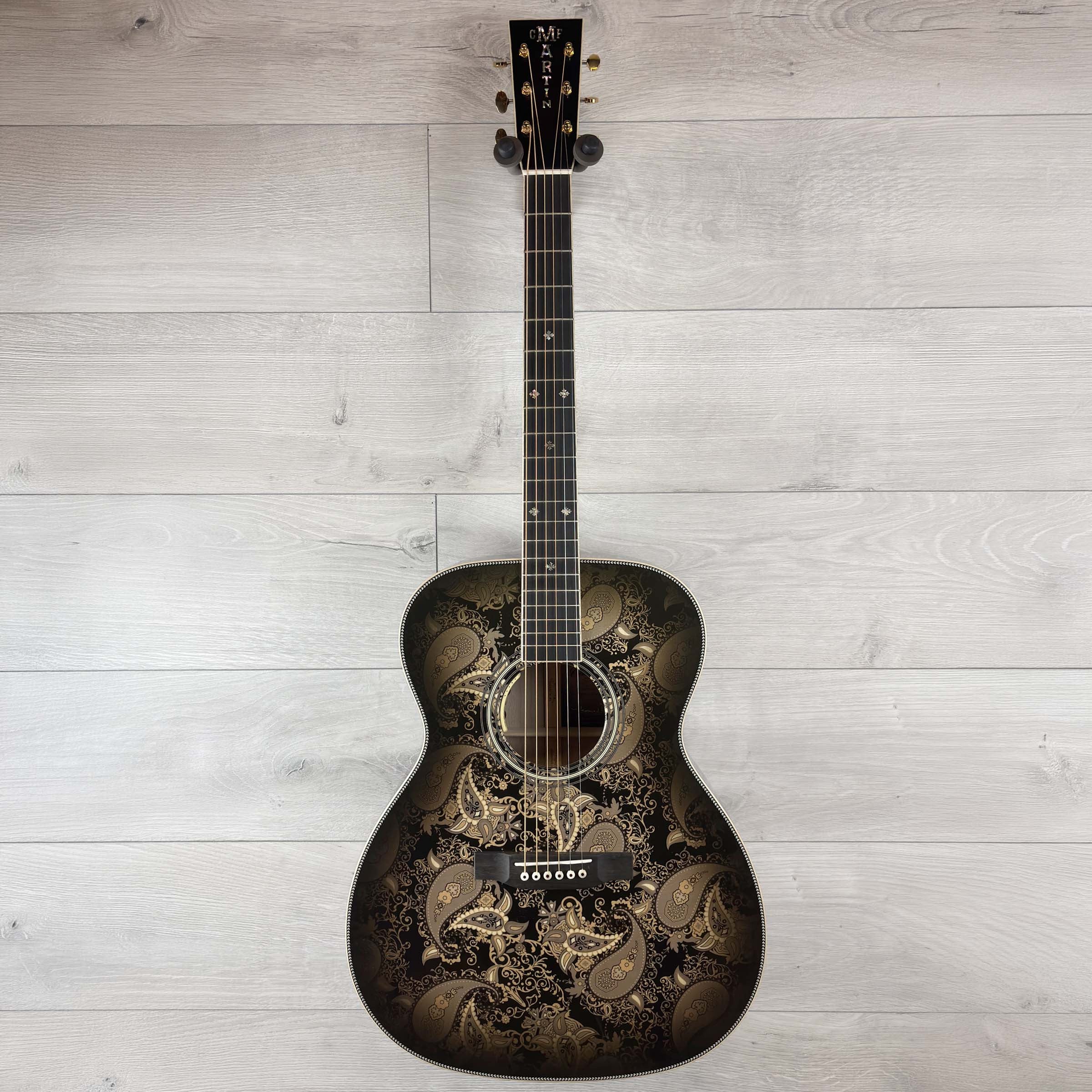 MARTIN Custom Shop M Paisley Ember Burst Acoustic-Electric Guitar