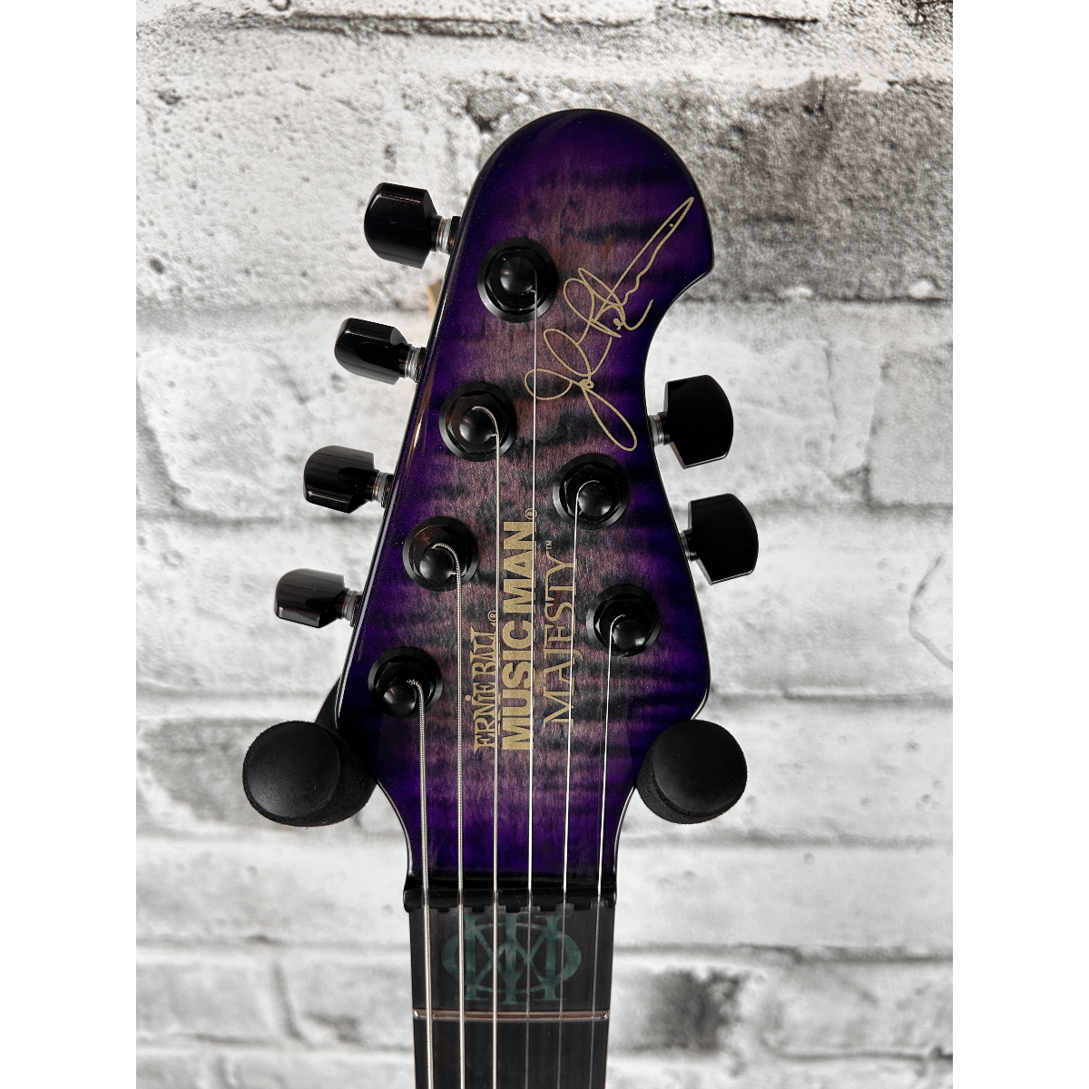 Ernie Ball Music Man, signé à la main Majesty Maple Top 6 cordes
