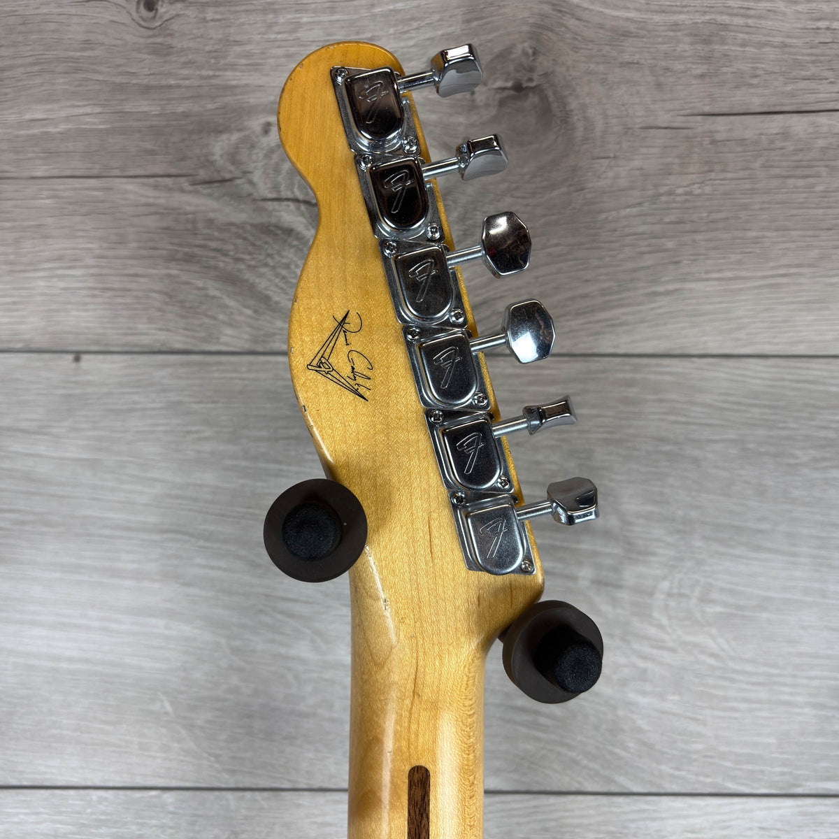 FENDER Custom Shop Limited Edition Masterbuilt Mike Campbell 1972 “Red Dog” Telecaster, Faded Aged Candy Cola ( 1 of 75 Worldwide)