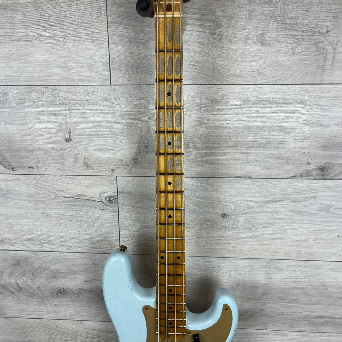 FENDER Custom Shop 1958 Precision Bass Relic, 1-Piece Quartersawn Maple Neck Fingerboard, Aged Sonic Blue