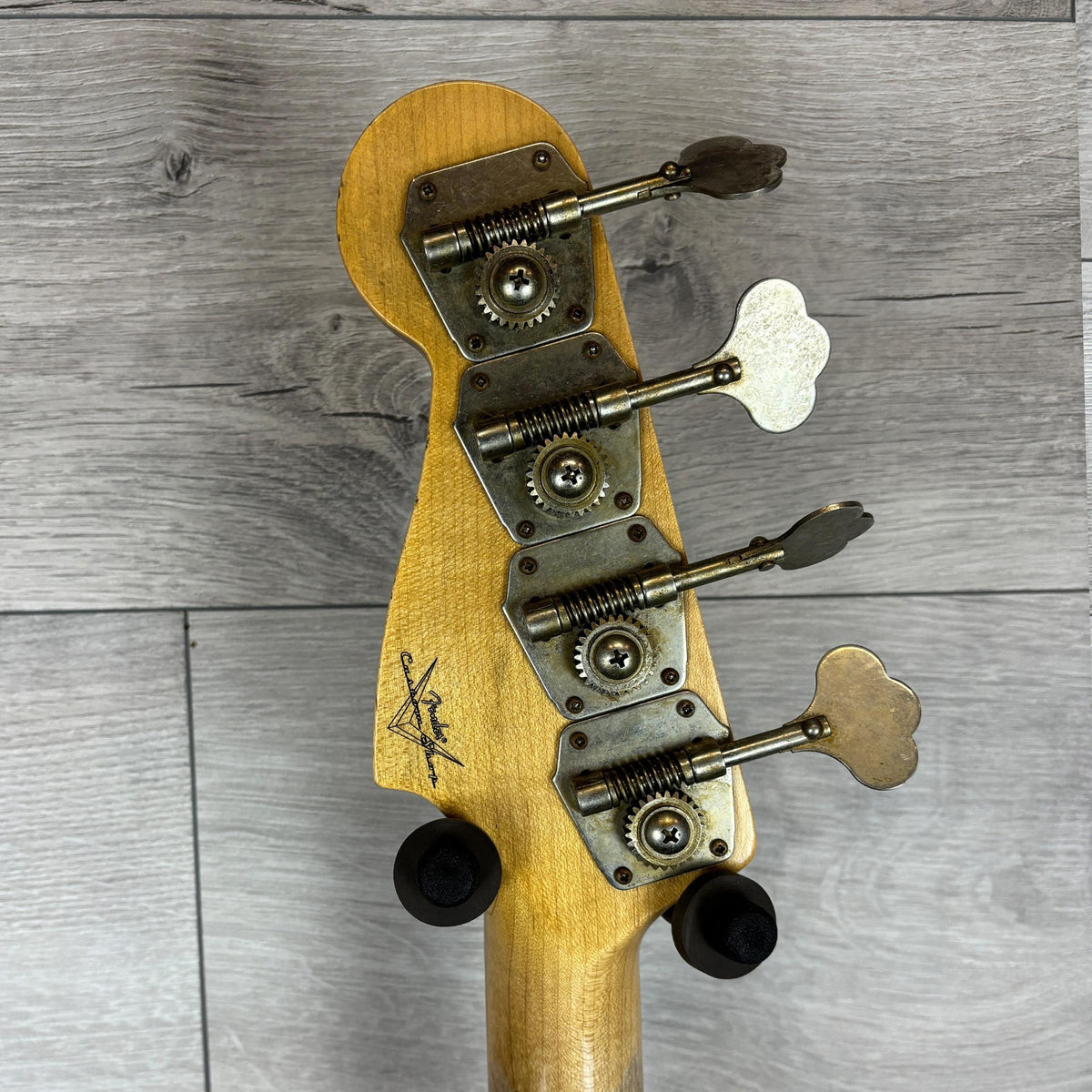 FENDER Custom Shop 1958 Precision Bass Relic, 1-Piece Quartersawn Maple Neck Fingerboard, Aged Sonic Blue